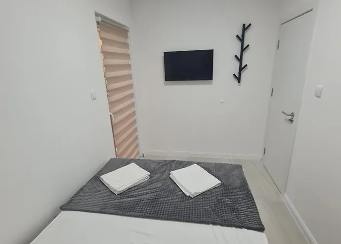 Appartamento Marash 2 *